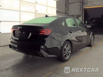 2024 Kia Forte LXS - zdjęcie 4 z 19 - miniatura