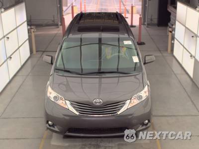 2014 Toyota Sienna XLE 8-Passenger 119.3" WB - zdjęcie 2 z 29 - miniatura