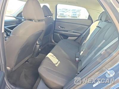 2025 Hyundai Elantra SEL Convenience - zdjęcie 13 z 21 - miniatura