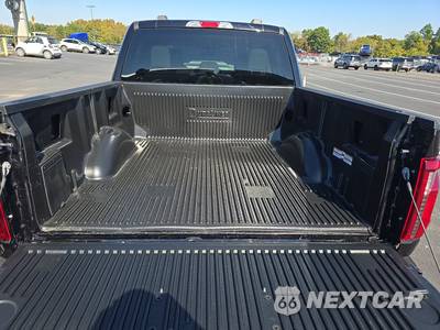 2025 Ford F-150 XLT Crew Cab Short Bed - zdjęcie 11 z 28 - miniatura