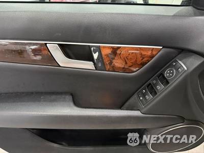 2012 Mercedes-Benz C 300 4MATIC Sedan - zdjęcie 8 z 24 - miniatura
