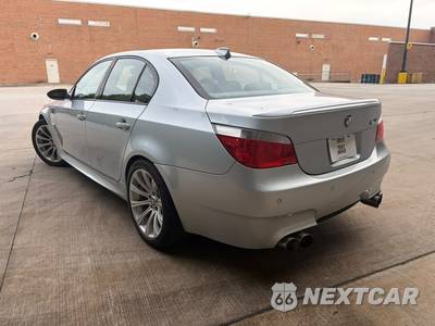 2006 BMW M5 Sedan - zdjęcie 5 z 20 - miniatura