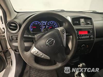 2016 Nissan Versa SV - zdjęcie 10 z 18 - miniatura