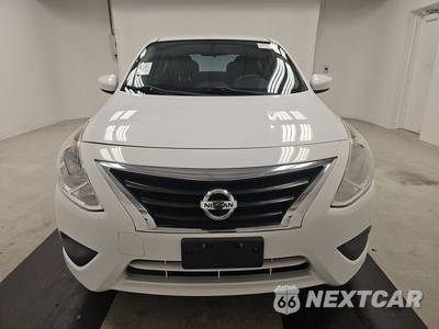 2016 Nissan Versa SV - zdjęcie 2 z 18 - miniatura