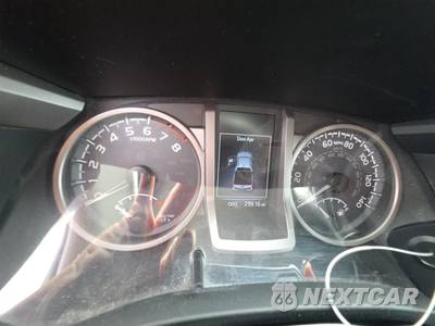 2018 Toyota Tacoma SR5 Crew Cab Medium Bed - zdjęcie 12 z 18 - miniatura