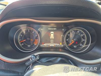 2015 Jeep Cherokee Limited - zdjęcie 12 z 39 - miniatura