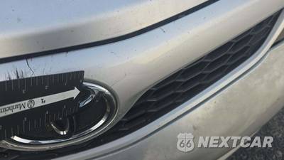 2013 Toyota Camry SE - zdjęcie 51 z 64 - miniatura