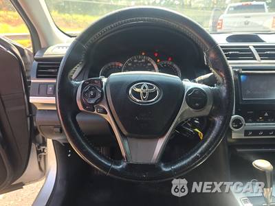 2013 Toyota Camry SE - zdjęcie 10 z 64 - miniatura