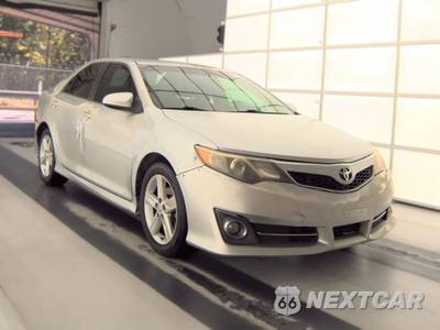 2013 Toyota Camry SE - zdjęcie 3 z 64 - miniatura