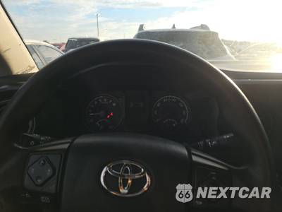 2020 Toyota Tacoma SR Crew Cab Medium Bed - zdjęcie 18 z 26 - miniatura