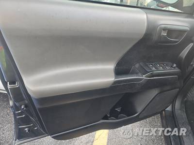 2020 Toyota Tacoma SR Crew Cab Medium Bed - zdjęcie 15 z 26 - miniatura