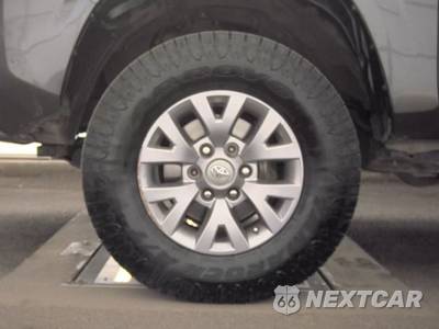 2020 Toyota Tacoma SR Crew Cab Medium Bed - zdjęcie 9 z 26 - miniatura