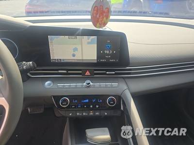 2023 Hyundai Elantra SEL - zdjęcie 11 z 25 - miniatura