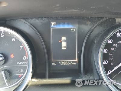 2019 Toyota Camry SE - zdjęcie 12 z 30 - miniatura