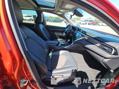 2019 Toyota Camry SE - zdjęcie 8 z 30 - miniatura