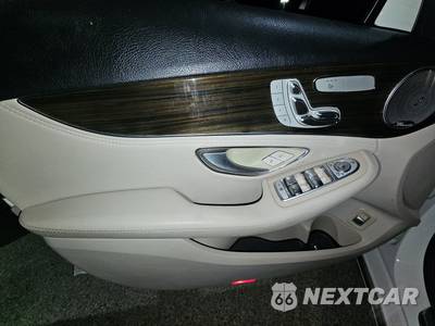 2015 Mercedes-Benz C 300 4MATIC Sedan - zdjęcie 9 z 29 - miniatura