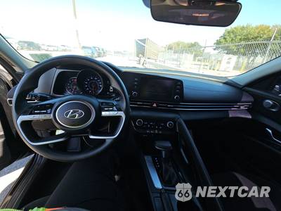 2023 Hyundai Elantra SEL - zdjęcie 11 z 35 - miniatura