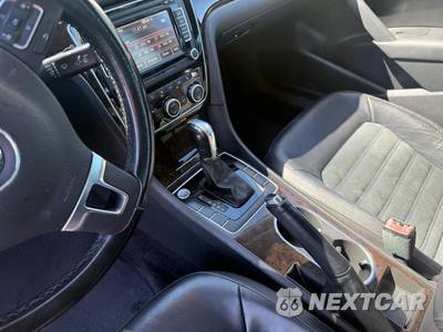 2014 Volkswagen Passat TDI SEL Premium - zdjęcie 9 z 12 - miniatura