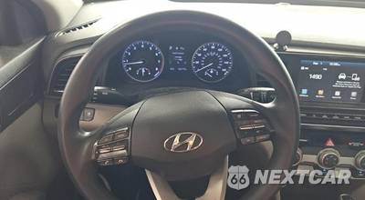 2019 Hyundai Elantra SEL Sedan - zdjęcie 11 z 16 - miniatura