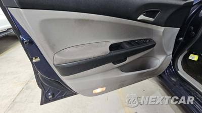 2011 Honda Accord Sedan LX - zdjęcie 27 z 37 - miniatura