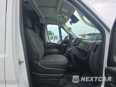 2025 Ram ProMaster 2500 Cargo Van Tradesman w/Passenger Seat Low Roof 136.0" WB - zdjęcie 8 z 20 - miniatura