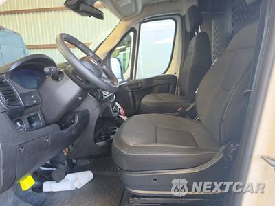 2025 Ram ProMaster 2500 Cargo Van Tradesman w/Passenger Seat Low Roof 136.0" WB - zdjęcie 7 z 31 - miniatura