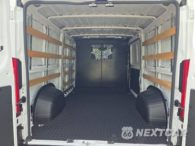 2025 Ram ProMaster 2500 Cargo Van Tradesman w/Passenger Seat Low Roof 136.0" WB - zdjęcie 15 z 34 - miniatura