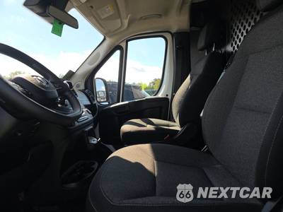 2025 Ram ProMaster 2500 Cargo Van Tradesman w/Passenger Seat Low Roof 136.0" WB - zdjęcie 7 z 24 - miniatura