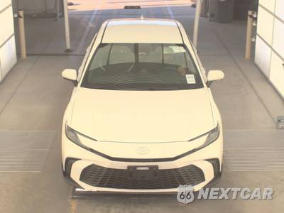 2026 Toyota Camry SE - zdjęcie 2 z 25 - miniatura