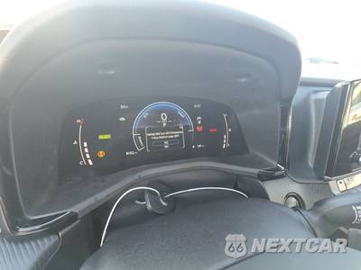 2026 Toyota Camry SE - zdjęcie 12 z 25 - miniatura