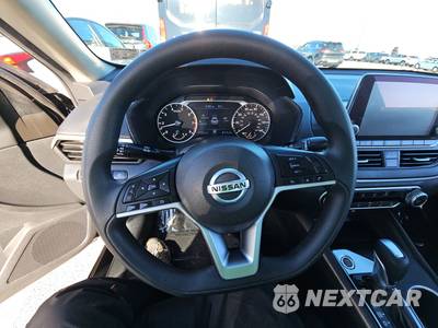 2022 Nissan Altima SV - zdjęcie 10 z 37 - miniatura