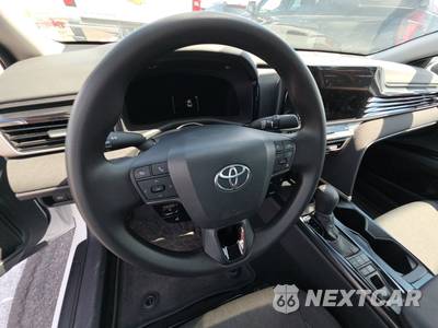 2025 Toyota Camry LE - zdjęcie 10 z 26 - miniatura