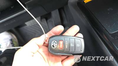 2025 Toyota Camry LE - zdjęcie 17 z 26 - miniatura