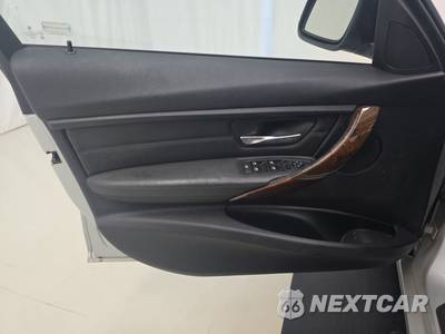 2014 BMW 3 Series Sedan 328i xDrive - zdjęcie 9 z 29 - miniatura