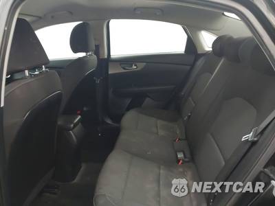 2020 Kia Forte LXS - zdjęcie 14 z 15 - miniatura
