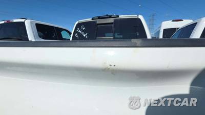 2023 Nissan TITAN SV Crew Cab Short Bed - zdjęcie 27 z 33 - miniatura