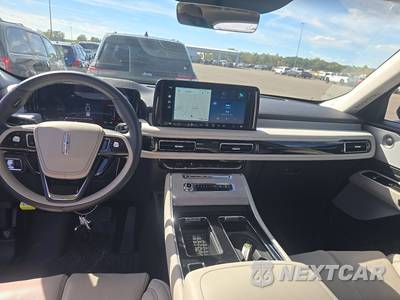 2025 Lincoln Aviator Reserve - zdjęcie 11 z 30 - miniatura