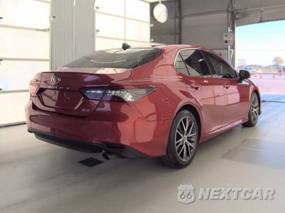 2023 Toyota Camry XLE - zdjęcie 4 z 35 - miniatura