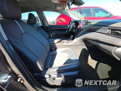 2024 Toyota Camry SE - zdjęcie 8 z 39 - miniatura