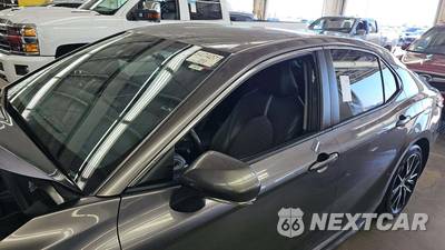 2024 Toyota Camry SE - zdjęcie 37 z 39 - miniatura