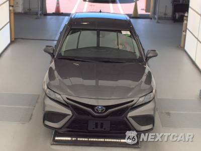 2024 Toyota Camry SE - zdjęcie 2 z 39 - miniatura
