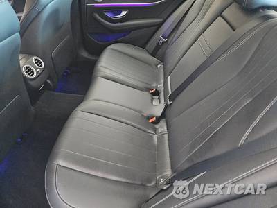 2023 Mercedes-Benz E 350 4MATIC Sedan - zdjęcie 13 z 19 - miniatura