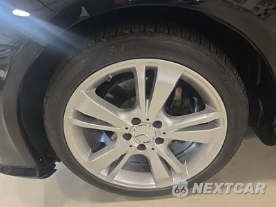 2013 Mercedes-Benz E 350 4MATIC Sedan - zdjęcie 8 z 23 - miniatura