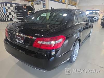 2013 Mercedes-Benz E 350 4MATIC Sedan - zdjęcie 4 z 23 - miniatura