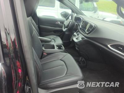 2026 Chrysler Pacifica Select 121.6" WB - zdjęcie 14 z 36 - miniatura