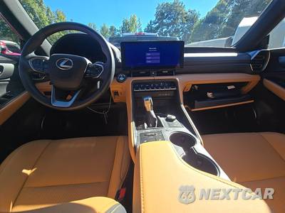 2026 Lexus IS 350 F SPORT Design - zdjęcie 17 z 24 - miniatura