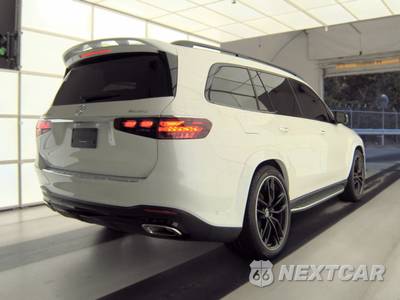 2025 Mercedes-Benz GLS 580 4MATIC - zdjęcie 4 z 20 - miniatura