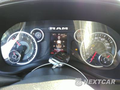 2023 Ram 1500 Tradesman Crew Cab Short Bed - zdjęcie 31 z 32 - miniatura