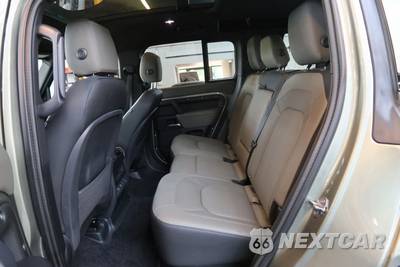 2025 Land Rover Defender 110 X-Dynamic SE - zdjęcie 52 z 54 - miniatura