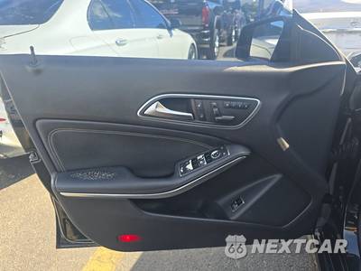 2015 Mercedes-Benz CLA 250 - zdjęcie 9 z 36 - miniatura
